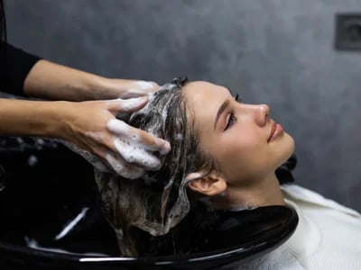 Stilvoll & funktional: Friseurwaschbecken im modernen Salon