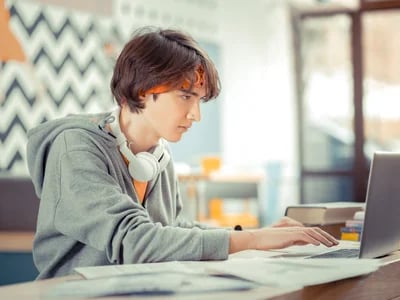 Nutze deinen Online arbeiten Nebenjob bei Coco257 für digitale Aufgaben und Produkttests, die du entspannt erledigen kannst
