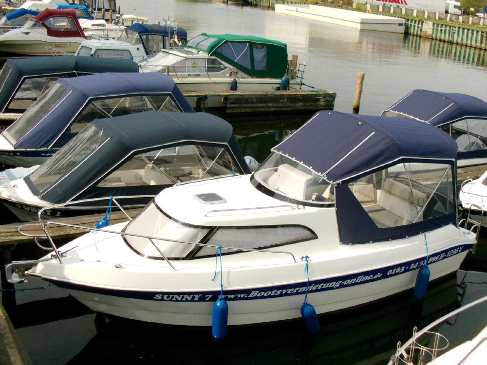 Boot Mieten für atemberaubende Ausblicke und luxuriöse Entspannung