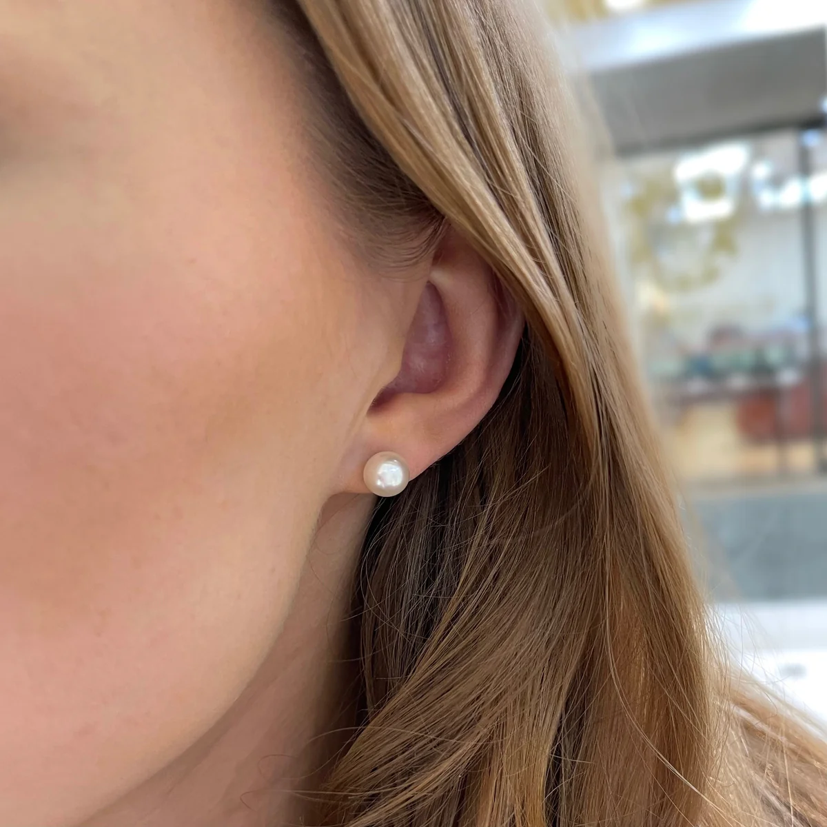 Silber Ohrringe von Czarina: Handgefertigter Schmuck, der die Stärke und Schönheit jeder Frau hervorhebt