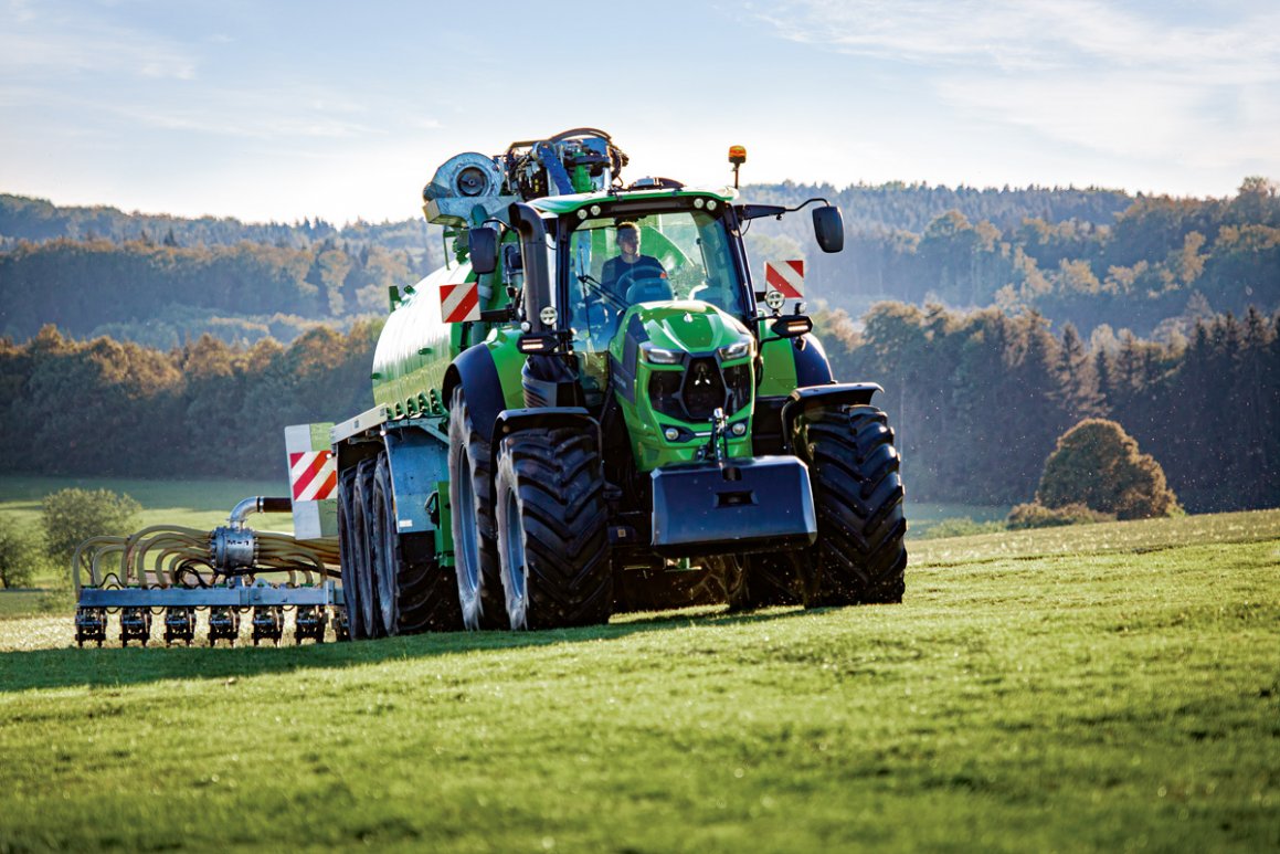 Deutz Fahr Maschinen im professionellen Feldeinsatz